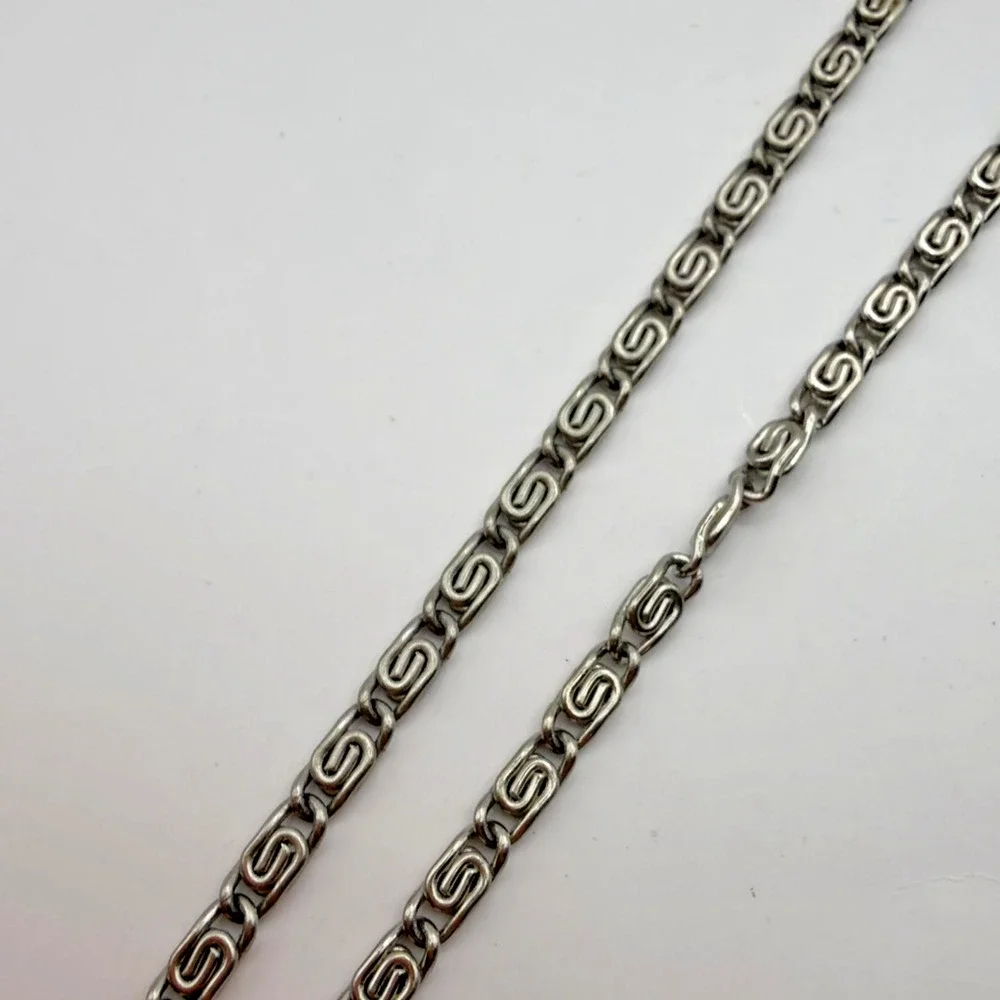 Heritage Swiss Pendant Watch Necklace Filigree Leaf Holder 1 Jewel Vintage
